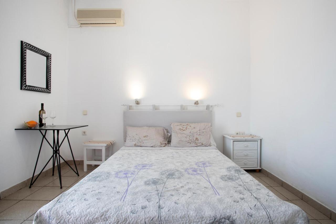 Отель Unforgettable Return To Timeless Spetses Экстерьер фото